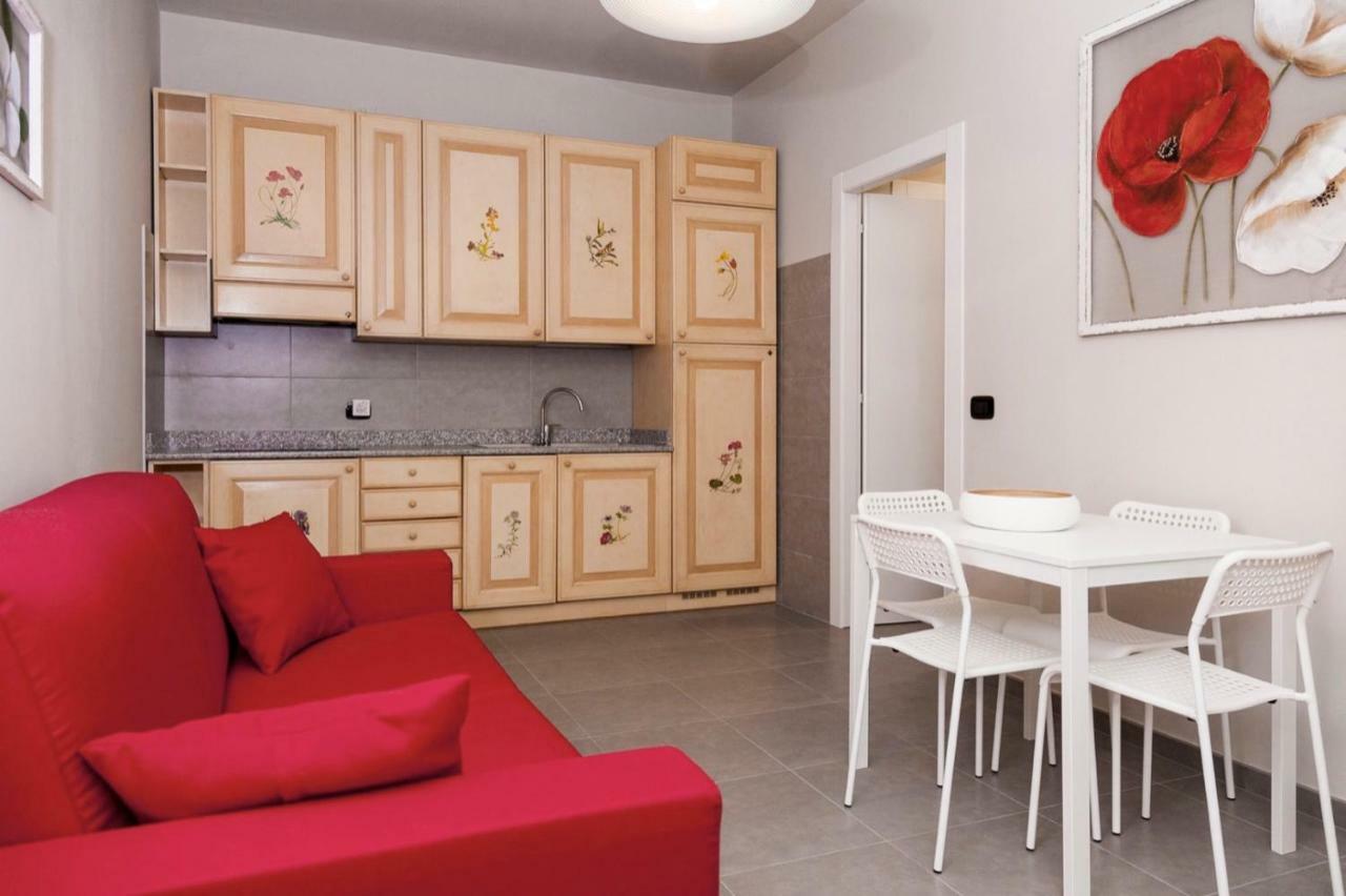 Hotel Riviera Hub Cisano sul Neva Zewnętrze zdjęcie