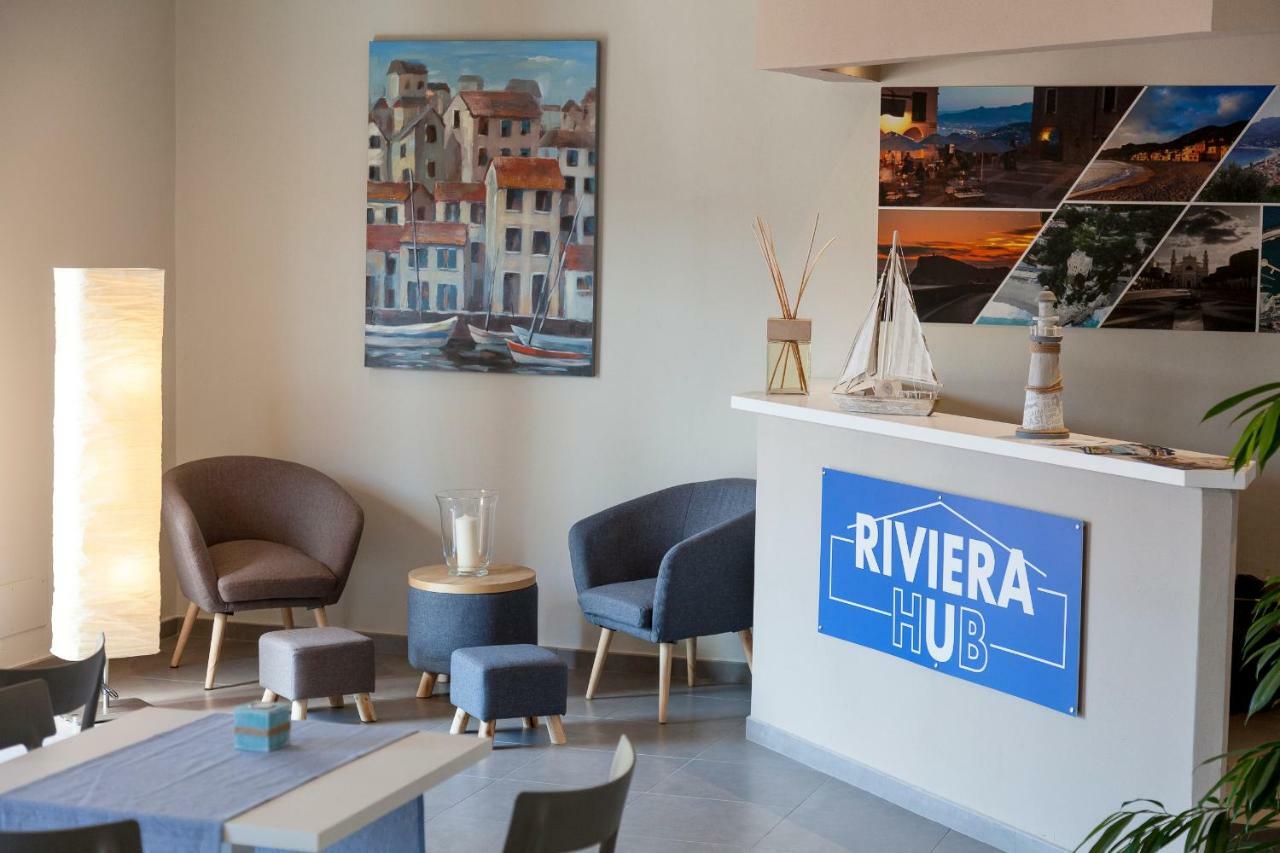 Hotel Riviera Hub Cisano sul Neva Zewnętrze zdjęcie